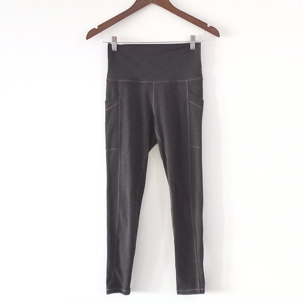 PRANA brown leggings with contrast stitching
